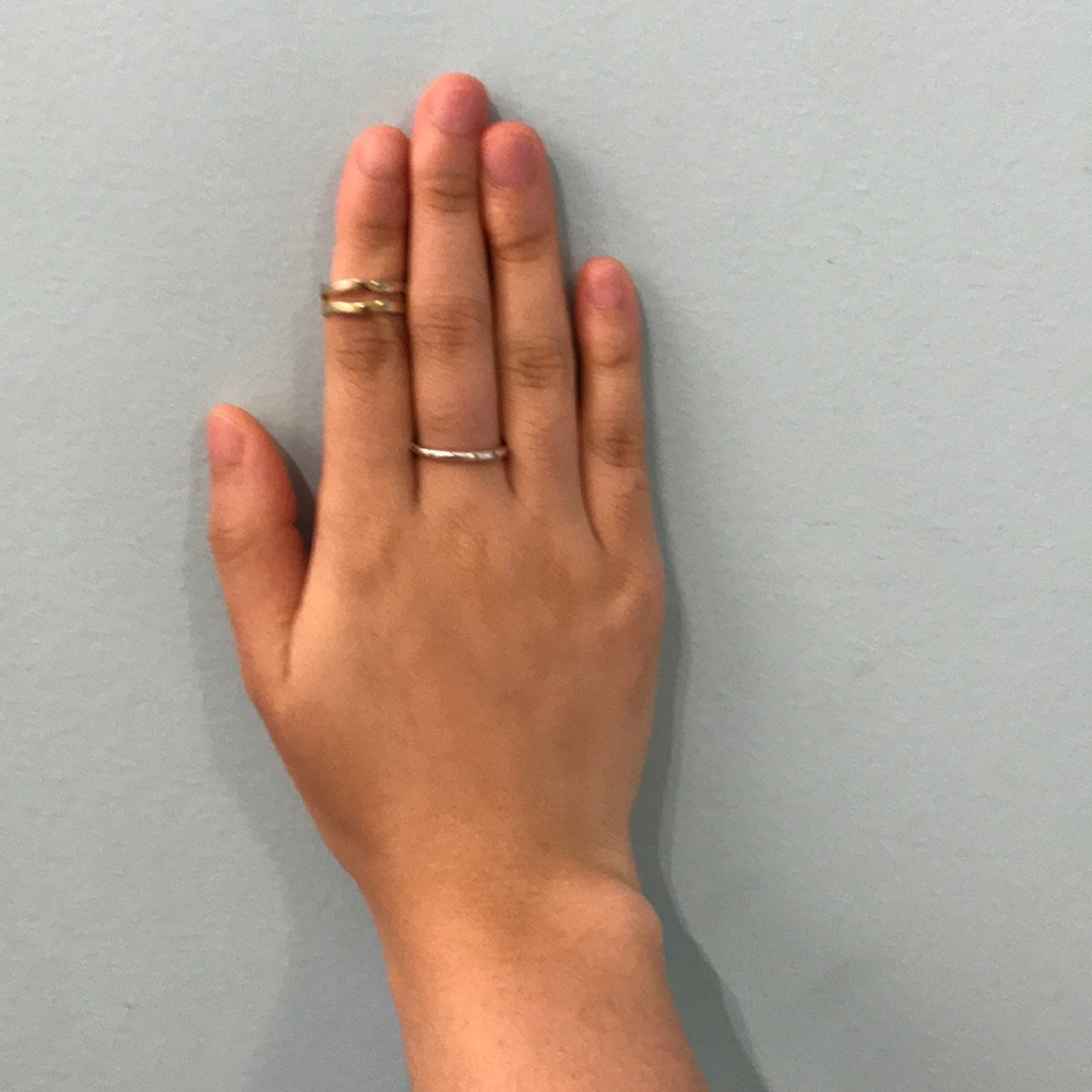 Gold ring - Picture 5 of 8